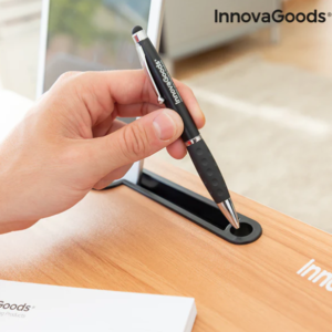 Тя е издръжлива, устойчива и удобна за работа, хранене, четене на книги, гледане на видеo и други.