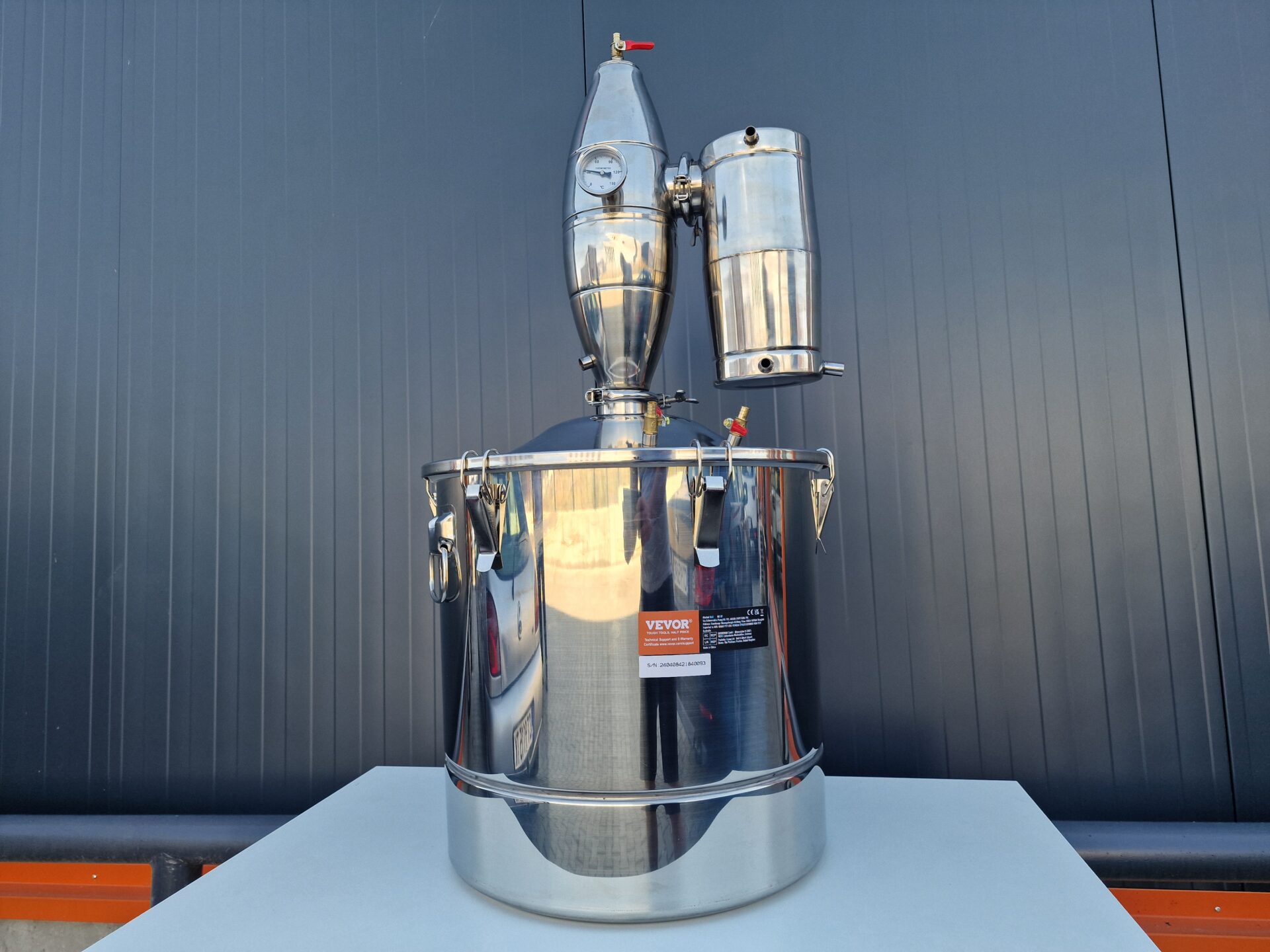 Казан за ракия от неръждаема стомана Vevor D346-70, Вместимост 70 литра, Термометър, Керамични топчета за пречистване, Циркулационна водна помпа - Image 4