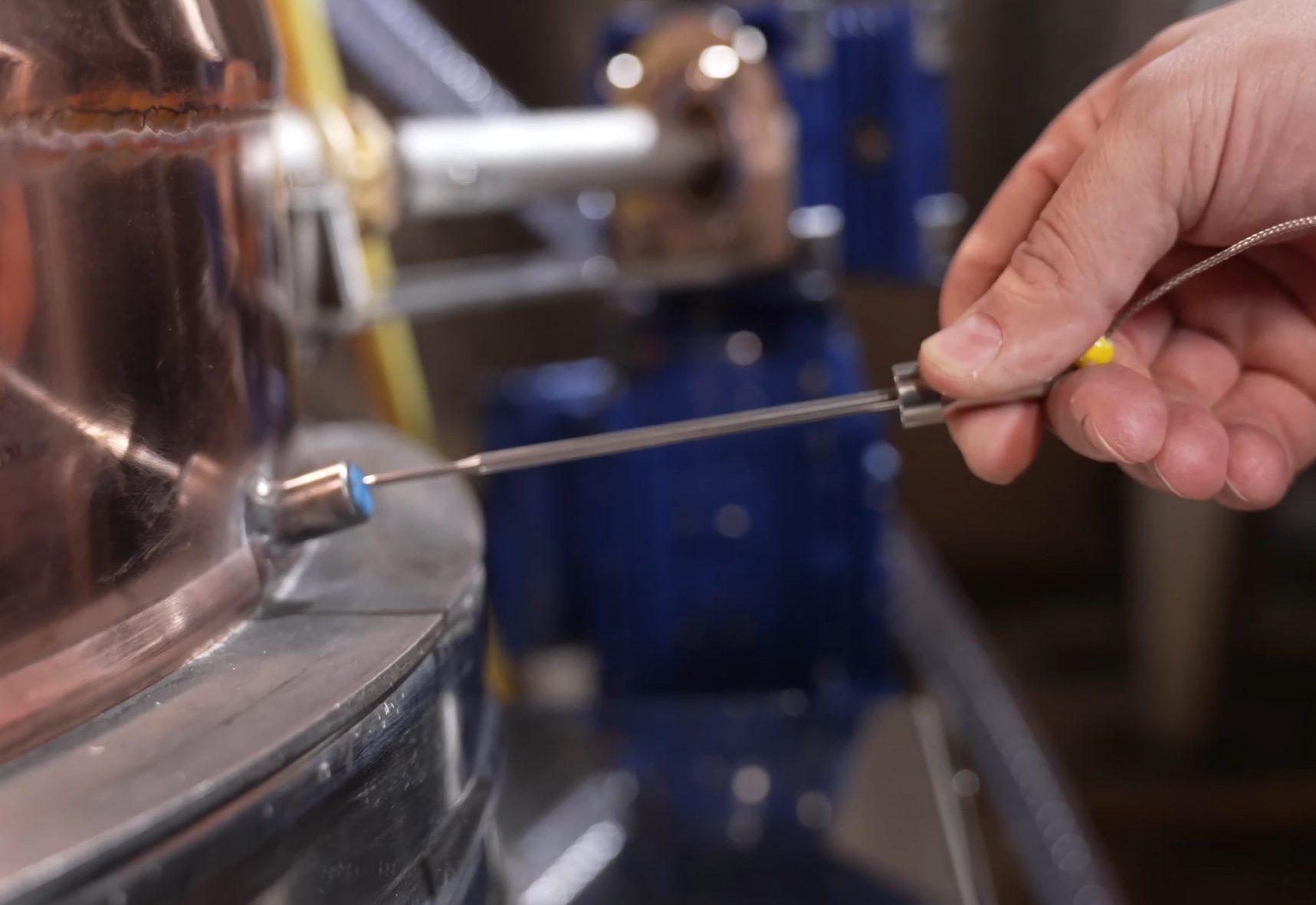 Професионален казан за ракия с колона 100 литра DES, Eлектрическо или Газово нагряване, Медна ректификационна колона, Мобилно смарт управление на дестилацията - Image 8