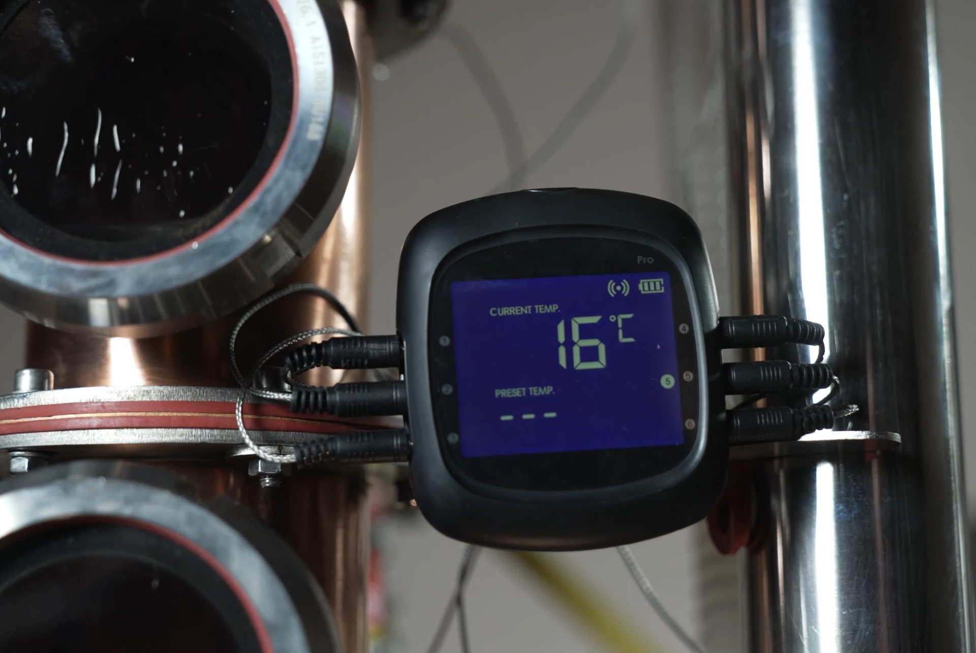 Професионален казан за ракия с колона 100 литра DES, Eлектрическо или Газово нагряване, Медна ректификационна колона, Мобилно смарт управление на дестилацията - Image 6